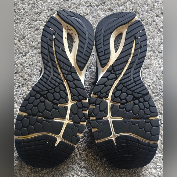 New Balance Fresh Foam Women's Size 10.5 Running Shoes Black - Picture 9 of 9